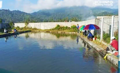 Kolam pancing BBI Kota Padang Panjang, merupakan wahana baru bagi yang hobby memancing.